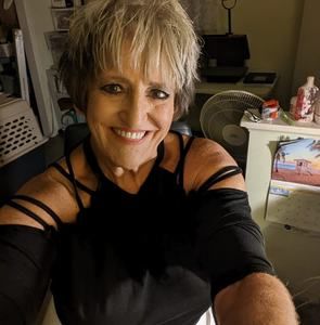 Meet your Posher, Connie